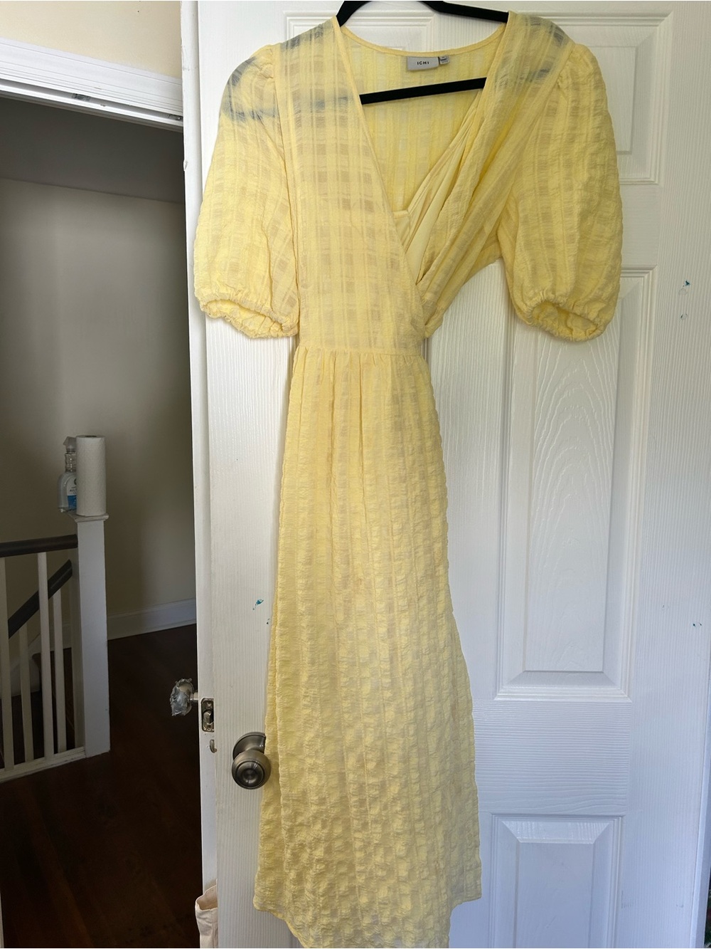Elegant Yellow Puff-Sleeve Midi Dress with Wrap Bodice